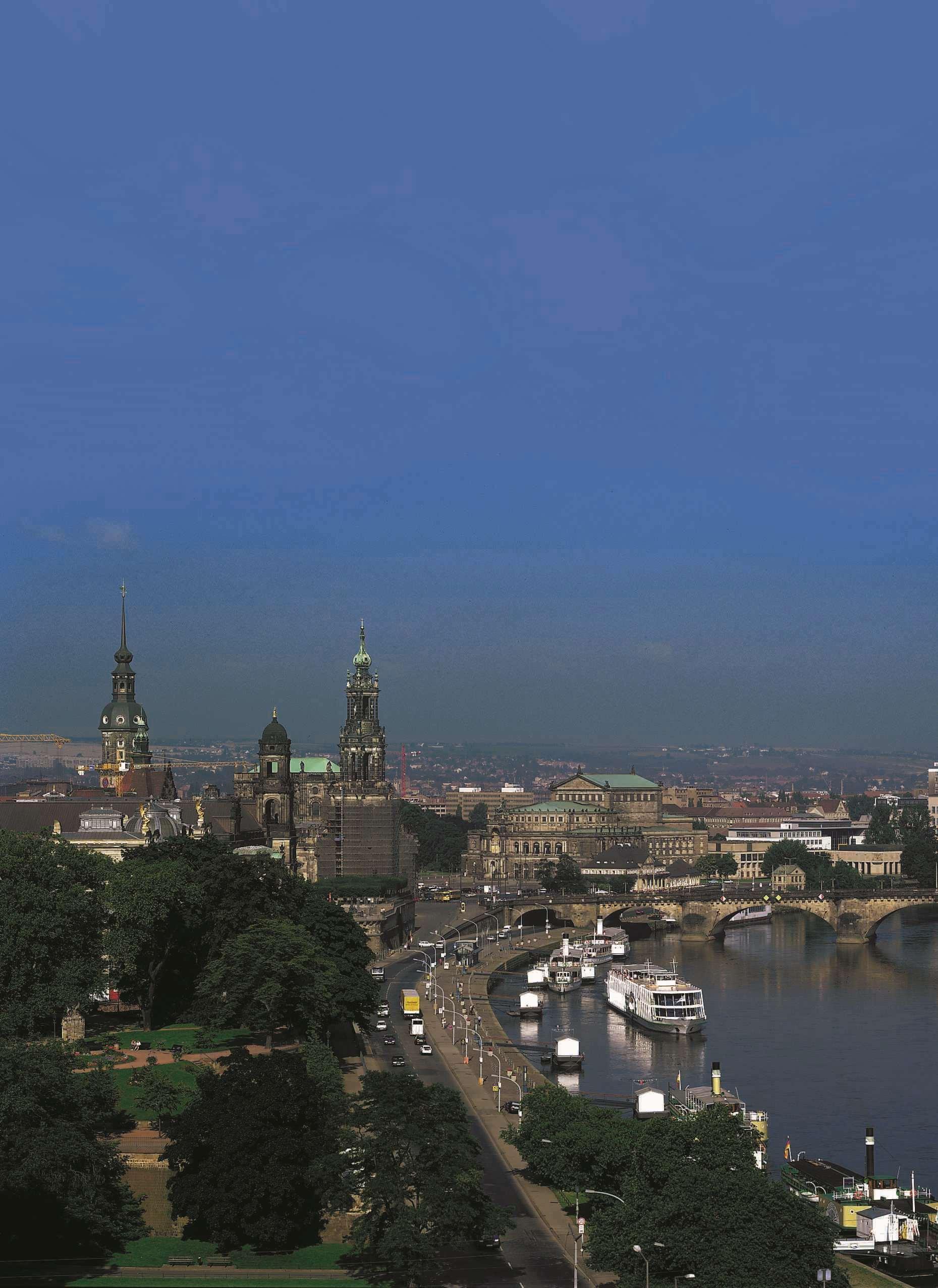 Hotel Am Terrassenufer Dresden Exterior photo